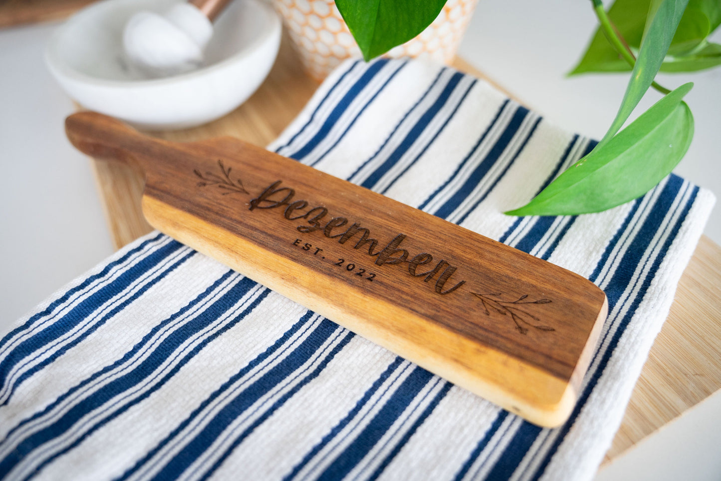 Small Custom Cutting Board, Engraved Wedding Cutting Board, Engraved Anniversary Gift, Personalized Wedding,Custom Wooden Mother's Day Gift