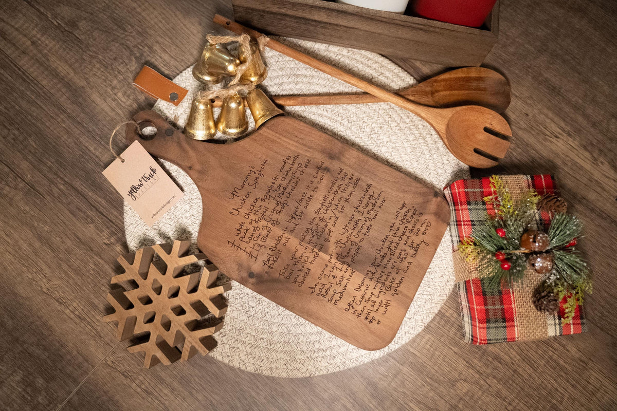 Keepsake Recipe Gift, Personalized Walnut Board Engraved with Handwritten Recipe, Christmas Gift for Mom or Grandm