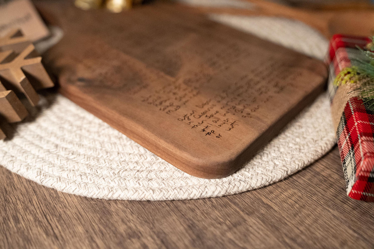 Keepsake Recipe Gift, Personalized Walnut Board Engraved with Handwritten Recipe, Christmas Gift for Mom or Grandm